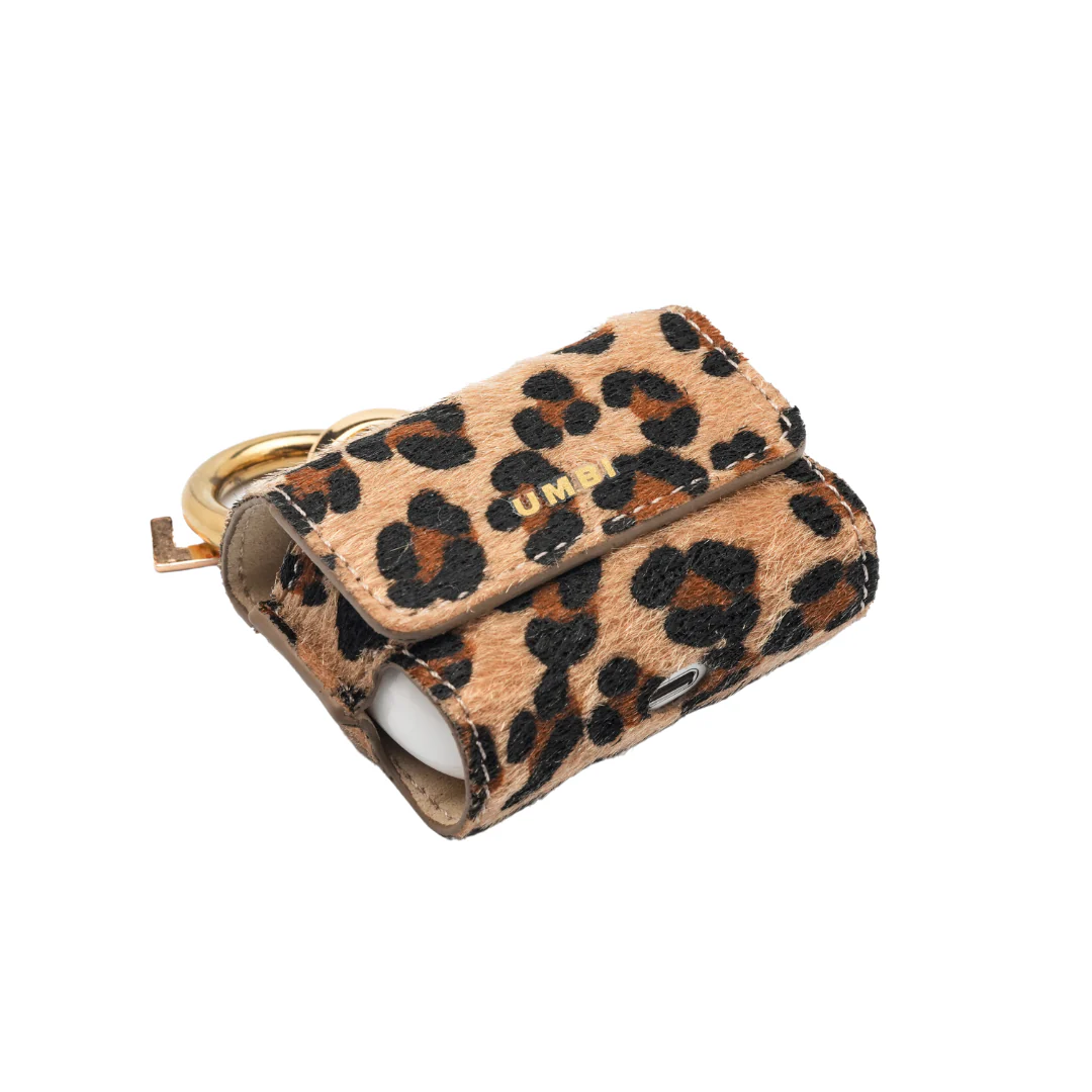 UMBI Personalized AirPods Case - Leopard - Image 3