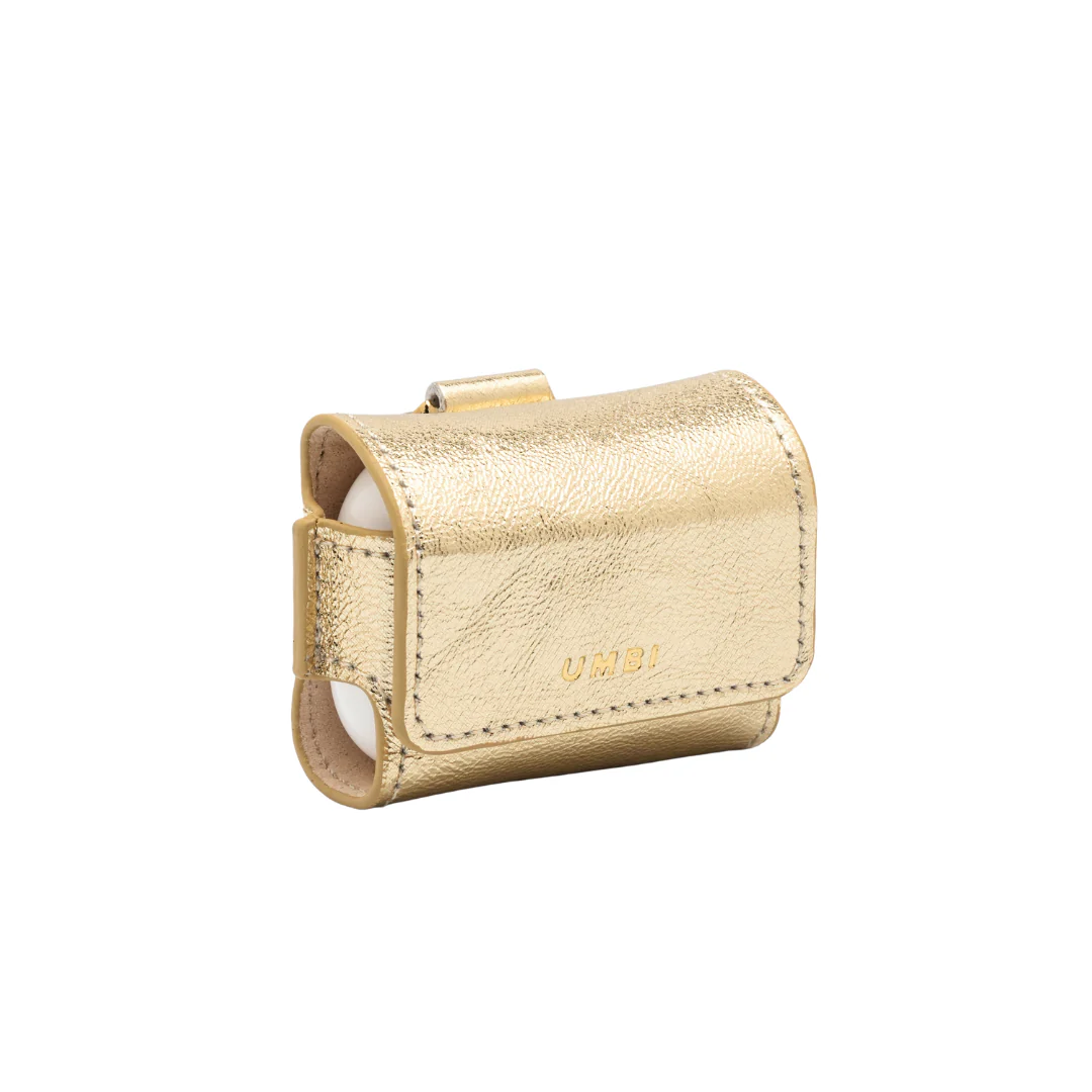 UMBI Personalized Leather AirPods Case - Metallic Dore - Image 3